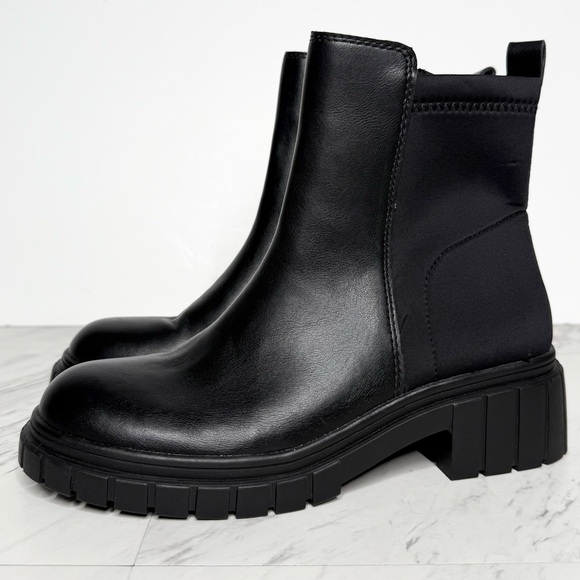 Blondo Shoes - Blondo Prestly Black Leather Bootie 7 1/2 M